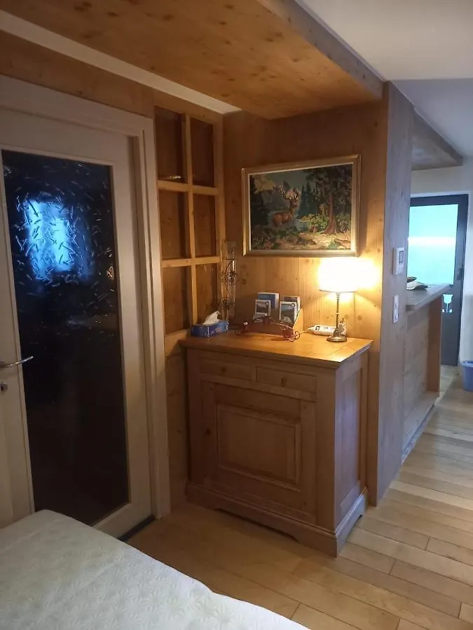 Appartement Centre Du Village Brides Les Bains Apartment